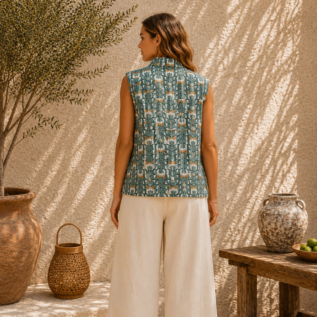 The Thari Hand-Printed Flower Print Reversible Quilted Short Jacket